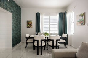 Apartment, 4 Bedrooms, Non Smoking, Kitchen | In-room dining - Ismael Rivera Villa 1 Ocean Park 4bd-2b (San Juan)