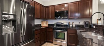 Modern 3BR/3BA Folsom Retreat