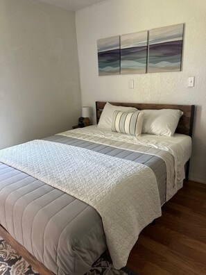 2 chambres, bureau, accès au Wi-Fi (inclus), literie fournie