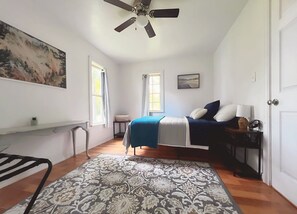 2 quartos, escrivaninha, Wi-Fi de cortesia, roupa de cama