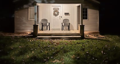 Talimena Drive Retreat in Town Stay• Wolf Pen Gap• Parks• Downtown Shops