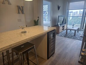 Interior - High-End 1BR Apt with Stunning Views and Pool Access (Toronto)