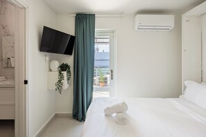 Apartment, 3 Bedrooms, Non Smoking, Kitchen | Free WiFi