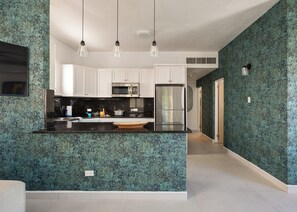 Apartment, 3 Bedrooms, Non Smoking, Kitchen | Private kitchen