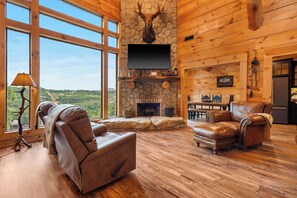 Cabane, plusieurs lits, bain à remous, vue jardin (Antler Summit Trio) | Coin séjour