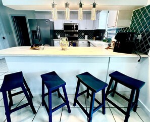 電子レンジ、オーブン、コンロ、食器洗い機