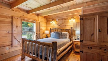Cabin, 1 Queen Bed with Sofa bed, Hot Tub, Mountain View (Antlers Lodge) | 1 bedroom, individually decorated, individually furnished, bed sheets