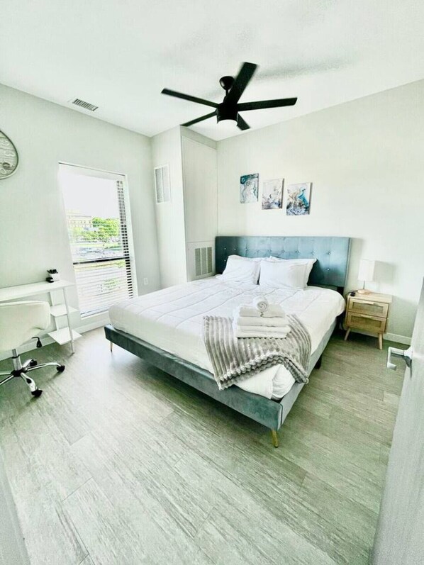 2 bedrooms, desk, iron/ironing board, free WiFi