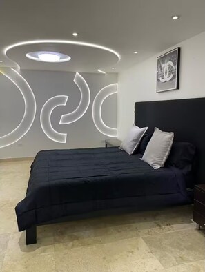 2 bedrooms, internet, bed sheets