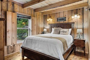 1 habitación, decoración personalizada y muebles diferentes 