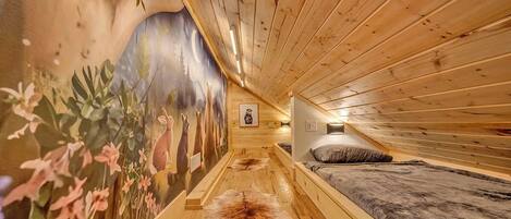 2 bedrooms, desk, iron/ironing board, free WiFi