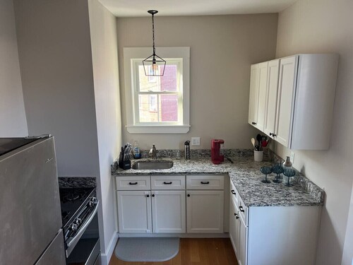 Comfy King Beds~5 min to Salem