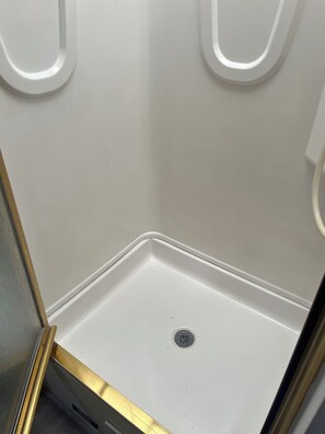 Handtücher, Seife, Toilettenpapier