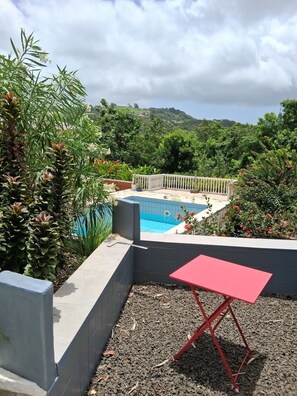 Outdoor pool - Charming gîte, in a lush countryside setting yet close to all amenities. (Le Lamentin)