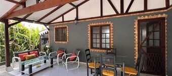 Charming gîte, in a lush countryside setting yet close to all amenities.