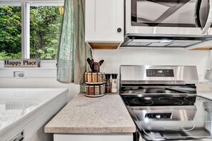 Micro-ondes, four, plaque de cuisson, lave-vaisselle