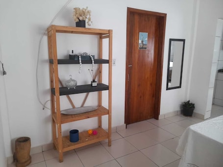Interior. The simplicity of the bucolic in 4 decorated walls!