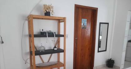 The simplicity of the bucolic in 4 decorated walls!