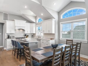 Microwave, stovetop, dishwasher, coffee/tea maker