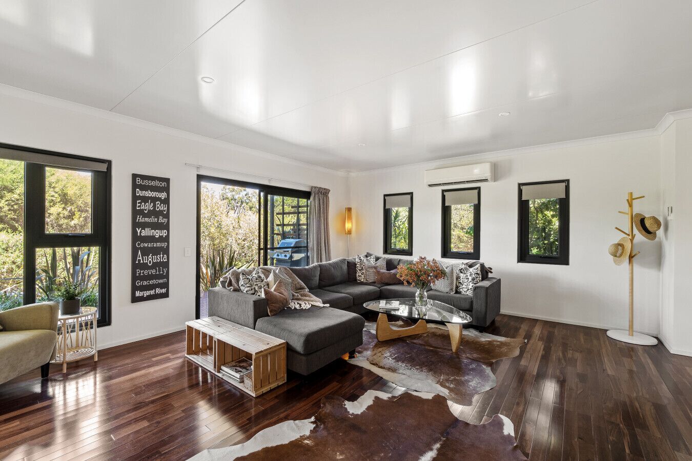 电视、电子游戏