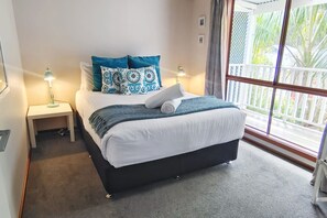 4 Schlafzimmer, Bügeleisen/Bügelbrett, kostenloses WLAN, Bettwäsche