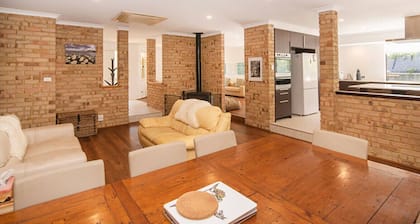 Marg`s Retreat | Pet Friendly | Families Welcome