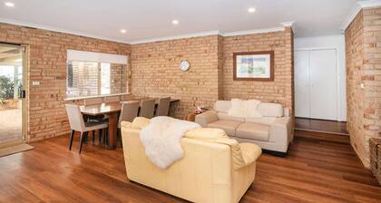 Marg`s Retreat | Pet Friendly | Families Welcome