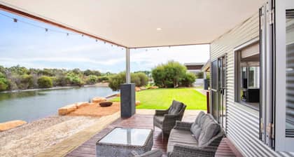 Waterside Wilyabrup | Lake Views | Family Friendly