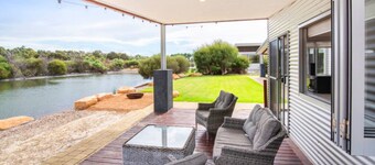 Waterside Wilyabrup | Lake Views | Family Friendly