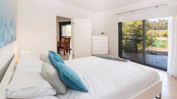 3 bedrooms, iron/ironing board, travel crib, free WiFi