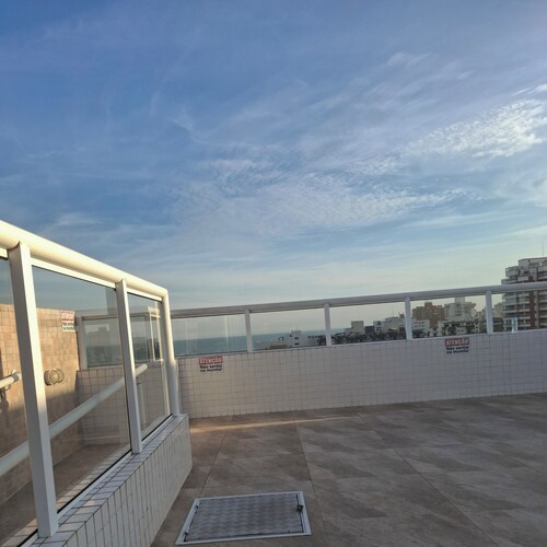 2quartos,1Suíte,2 banheiros,varanda vista mar,wifi,rede de balanço, aconchegante