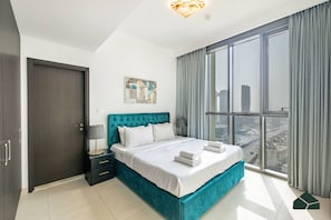 2 bedrooms, desk, travel cot, WiFi