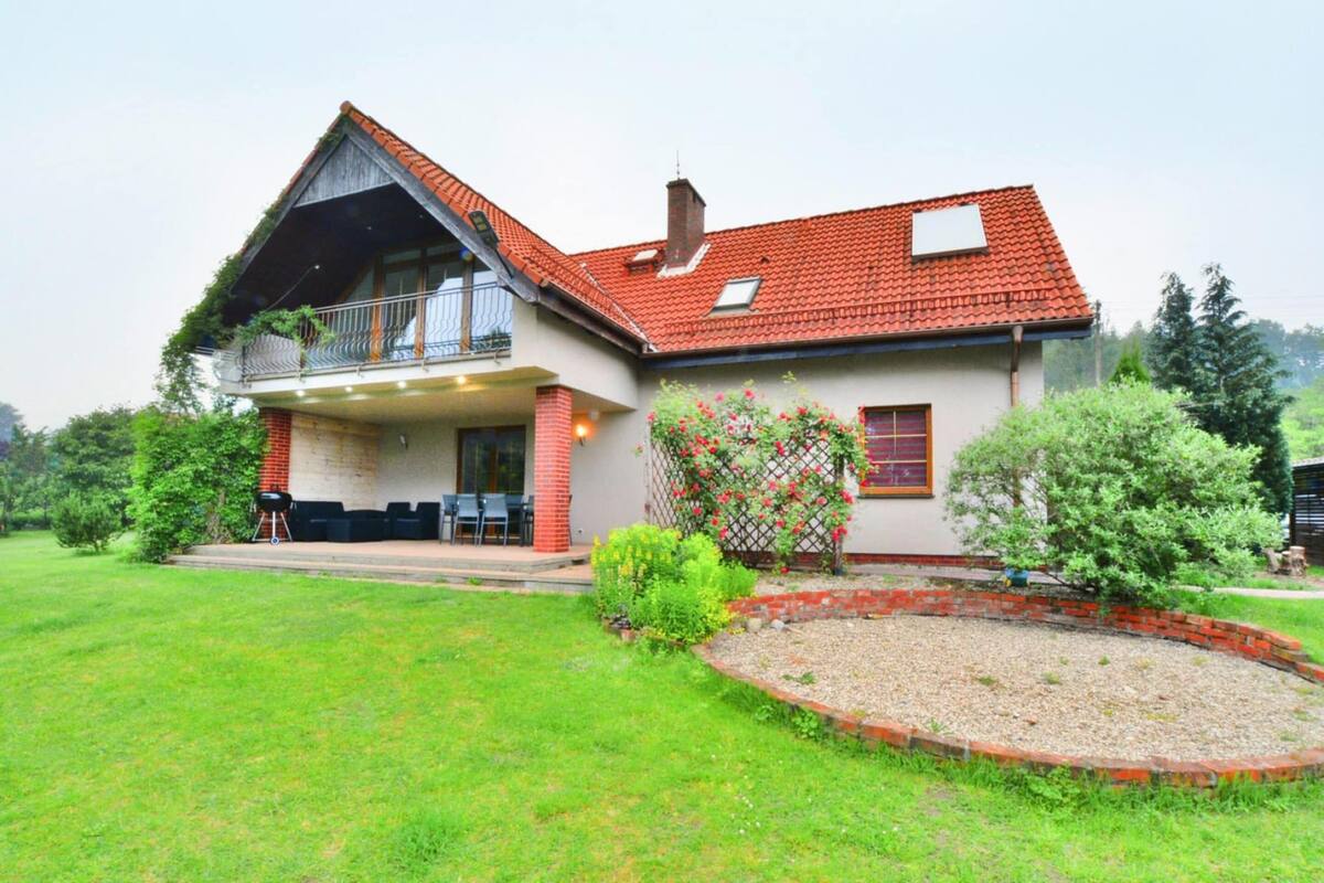 Classic House, 5 Bedrooms | Exterior