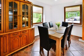 Classic House, 5 Bedrooms | Living room - Comfortable Holiday Villa, Swiecianowo (Malechowo)