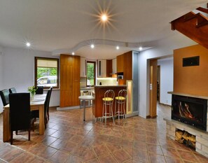 Classic Mobile Home, 5 Bedrooms | Dining - Comfortable Holiday Villa, Swiecianowo (Malechowo)