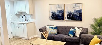 Modern Cozy Basement Apartment with WiFi and A/C.