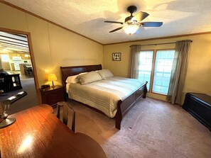 3 عدّة غرف نوم ومكواة/لوح كي وواي فاي مجانًا وملاءات أسرّة