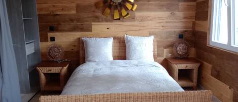 1 bedroom, WiFi, bed sheets