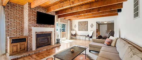 Smart TV, fireplace, table football