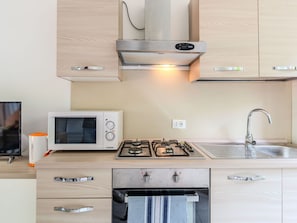 Microwave, oven