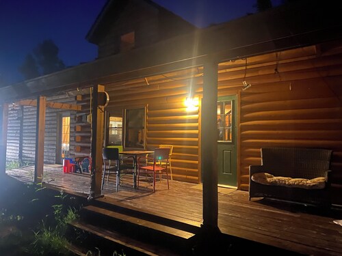 Tremendous cabin on private 6 acres perfect for your relaxing  mountain getaway!