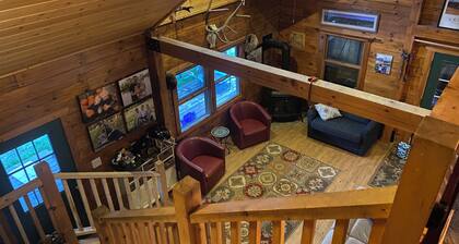 Tremendous cabin on private 6 acres perfect for your relaxing mountain getaway!