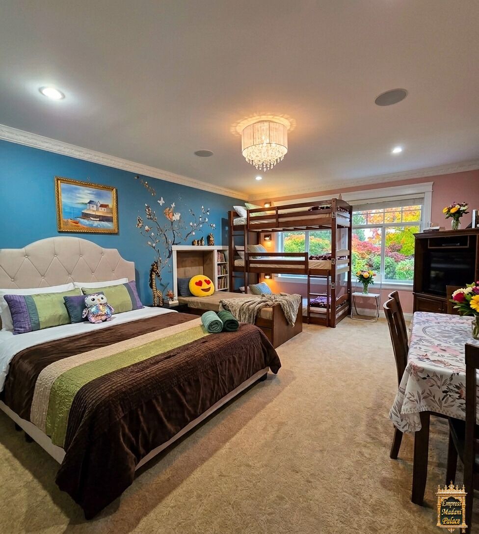 Family Suite, Multiple Beds, Microwave, Garden View