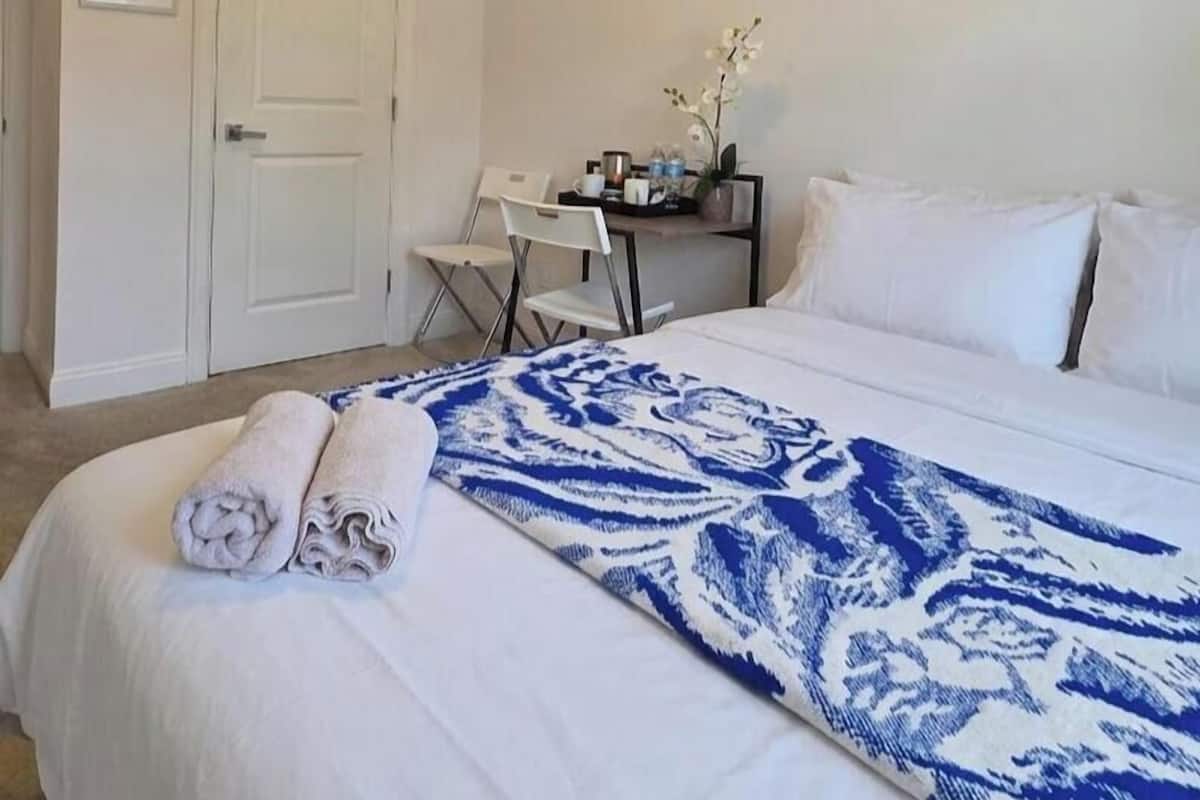 Decoración personalizada, muebles diferentes y escritorio