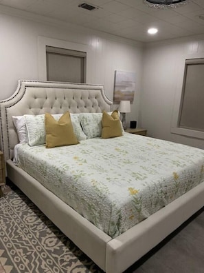 2 chambres, fer et planche à repasser, accès au Wi-Fi (inclus)