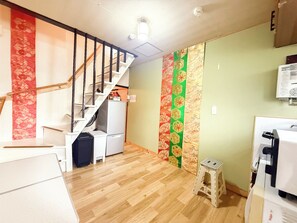 Interior - 8 minutes walk to Sanjo station/12mins walk to GION (京都市左京区聖護院蓮華蔵町)