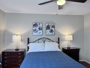 4 chambres, fer et planche à repasser, accès au Wi-Fi (inclus)