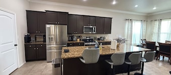 4BR/2B Lubbock CompleteHome Stay