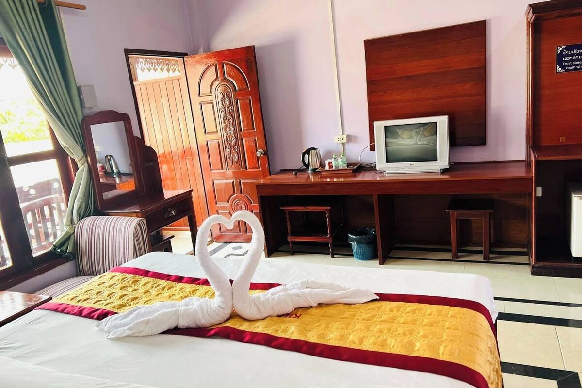 Deluxe Double Room, City View | Desk, blackout drapes, iron/ironing board, free WiFi