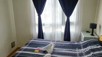 1 habitación, acceso a internet y ropa de cama